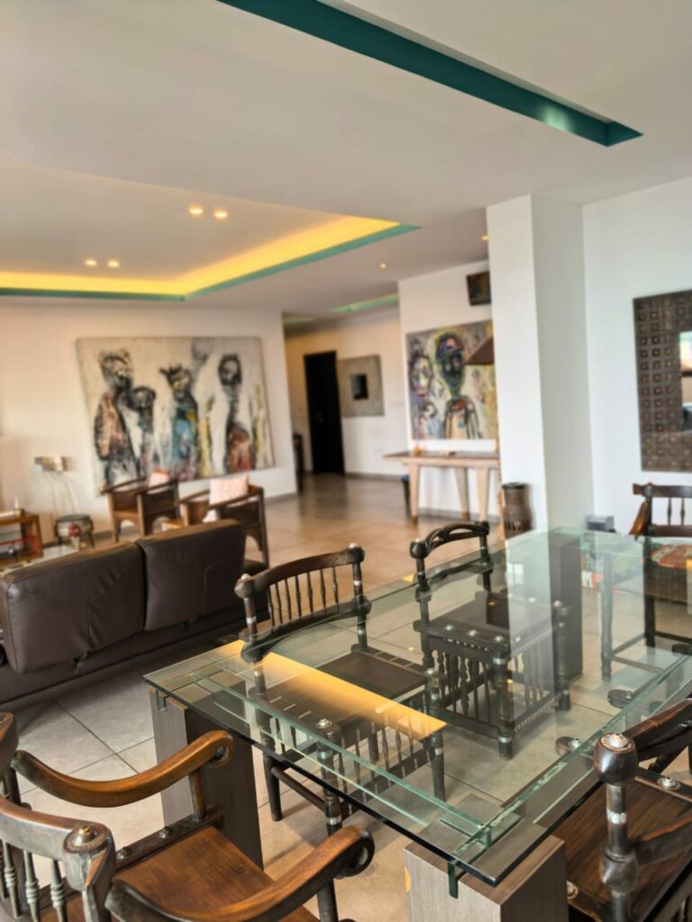 Superbe Appartement Meublé de Luxe de 4 Pièces – Zone 4, Marcory